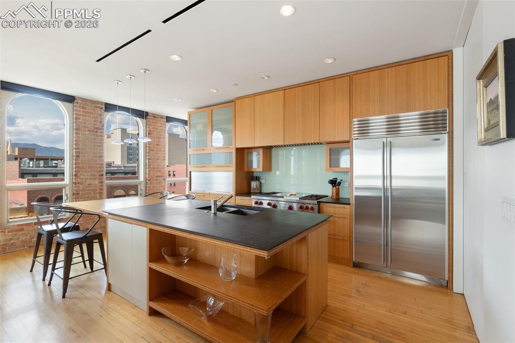 Colorado Springs, Colorado, 80903, United States, 3 Bedrooms Bedrooms, ,3 BathroomsBathrooms,Residential,Active,2010586