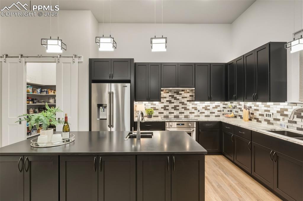 Colorado Springs, Colorado, 80904, United States, 4 Bedrooms Bedrooms, ,5 BathroomsBathrooms,Residential,Active,1992276