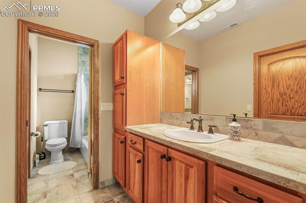 Colorado Springs, Colorado, 80908, United States, 5 Bedrooms Bedrooms, ,4 BathroomsBathrooms,Residential,Active,2014614