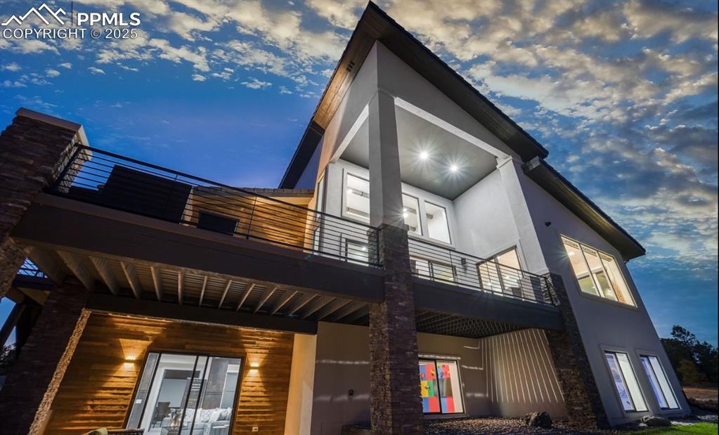 Colorado Springs, Colorado, 80908, United States, 5 Bedrooms Bedrooms, ,6 BathroomsBathrooms,Residential,Active,1936163