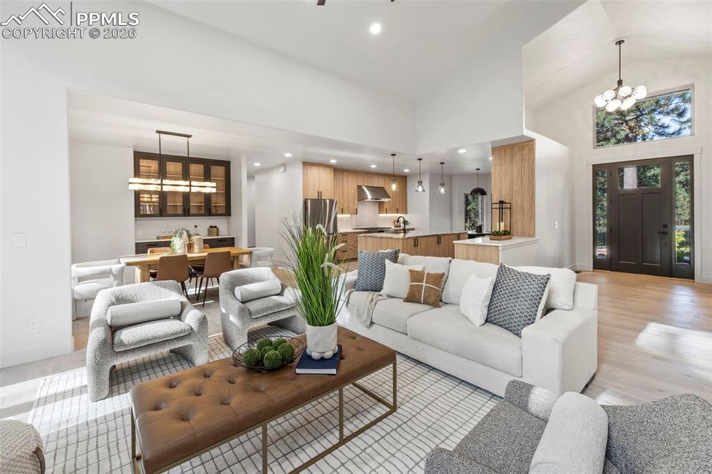 Colorado Springs, Colorado, 80908, United States, 4 Bedrooms Bedrooms, ,5 BathroomsBathrooms,Residential,Active,2014172