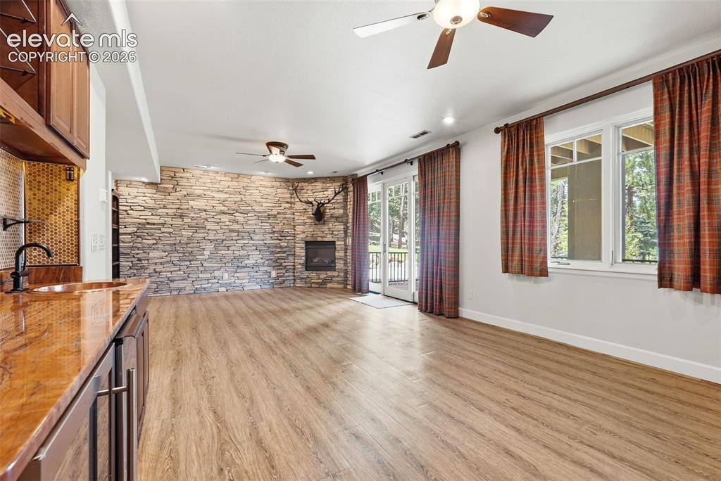 Colorado Springs, Colorado, 80906, United States, 2 Bedrooms Bedrooms, ,4 BathroomsBathrooms,Residential,Active,2052139