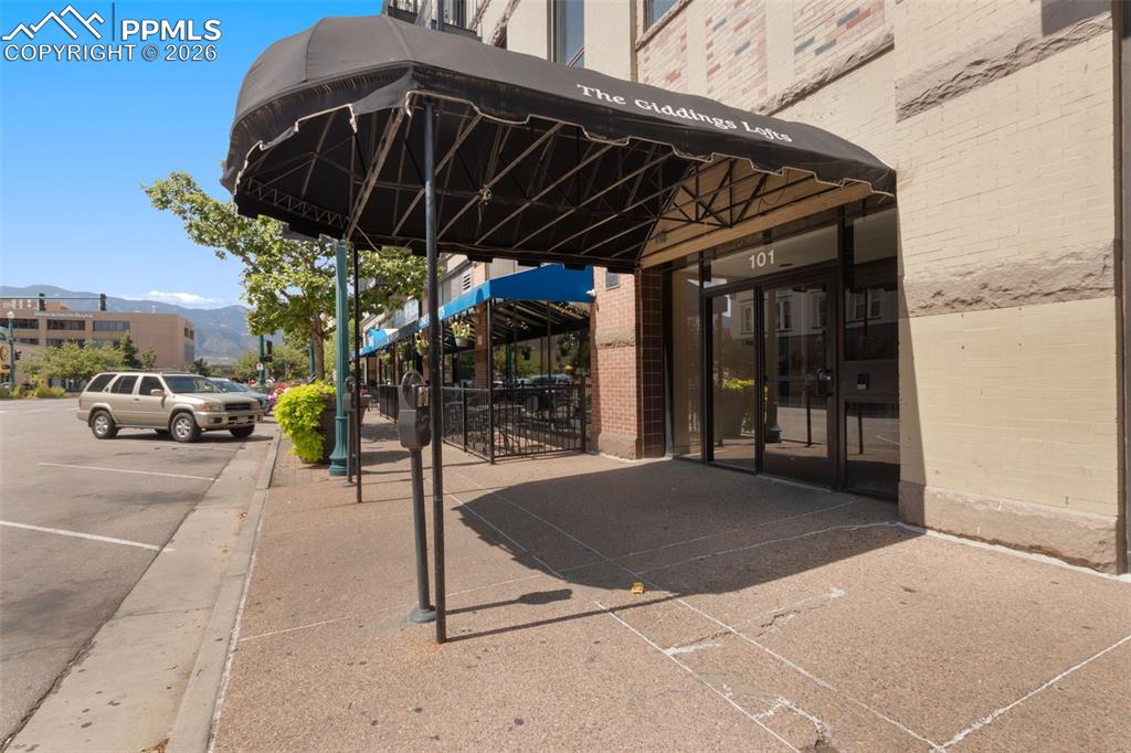 Colorado Springs, Colorado, 80903, United States, 3 Bedrooms Bedrooms, ,3 BathroomsBathrooms,Residential,Active,2010586