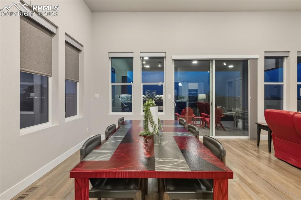 Colorado Springs, Colorado, 80904, United States, 4 Bedrooms Bedrooms, ,5 BathroomsBathrooms,Residential,Active,1992276