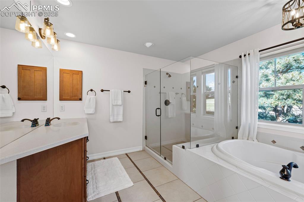 Colorado Springs, Colorado, 80906, United States, 4 Bedrooms Bedrooms, ,4 BathroomsBathrooms,Residential,Active,1914792