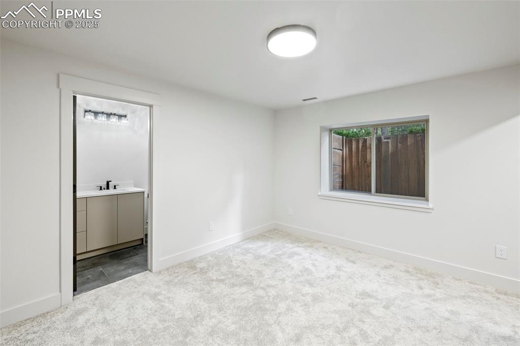 Colorado Springs, Colorado, 80908, United States, 4 Bedrooms Bedrooms, ,5 BathroomsBathrooms,Residential,Active,1992290