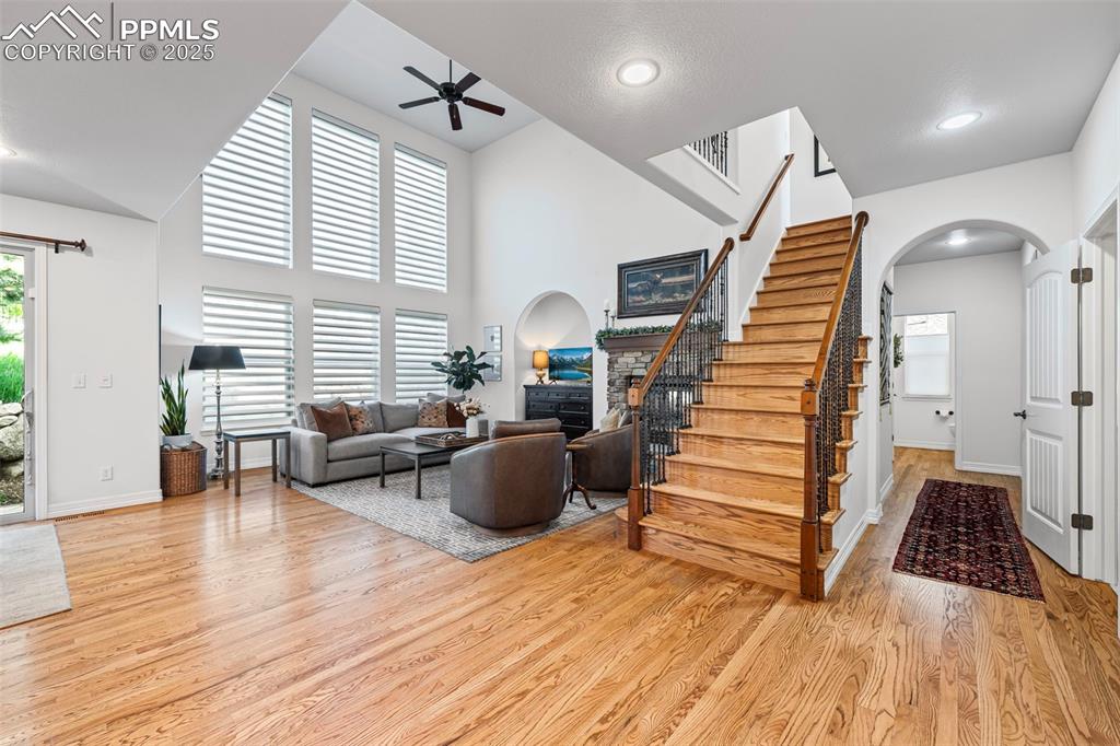 Colorado Springs, Colorado, 80906, United States, 4 Bedrooms Bedrooms, ,4 BathroomsBathrooms,Residential,Active,1914792