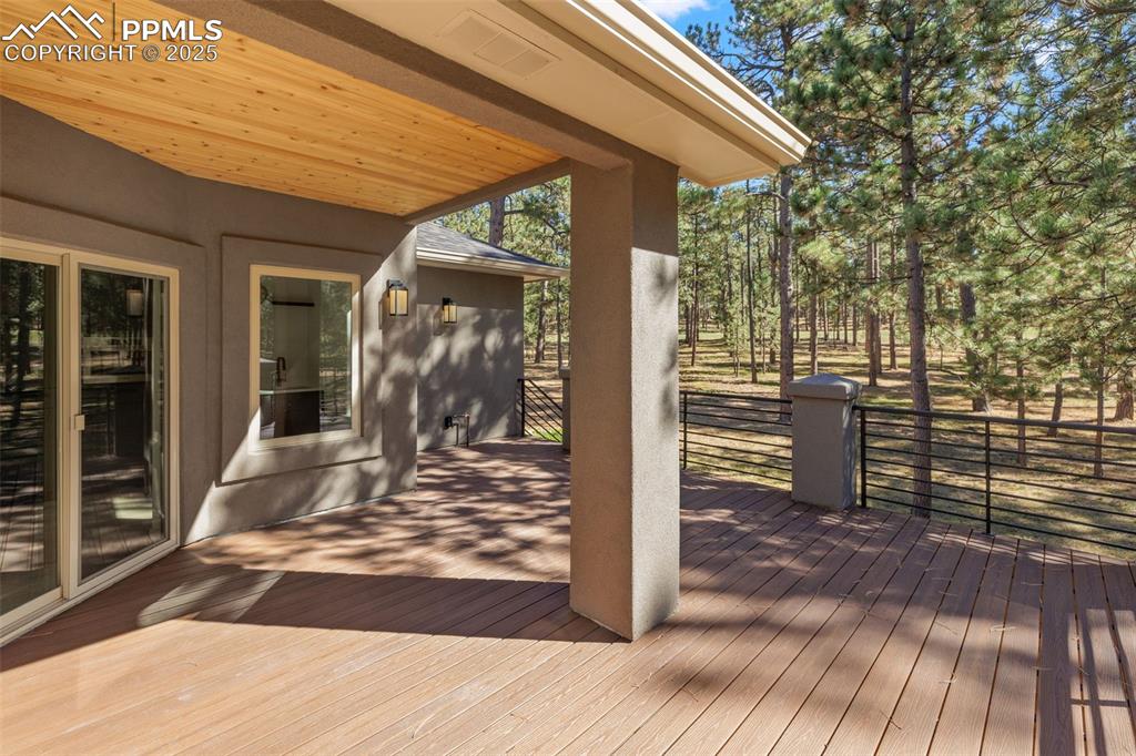 Colorado Springs, Colorado, 80908, United States, 4 Bedrooms Bedrooms, ,5 BathroomsBathrooms,Residential,Active,1992290