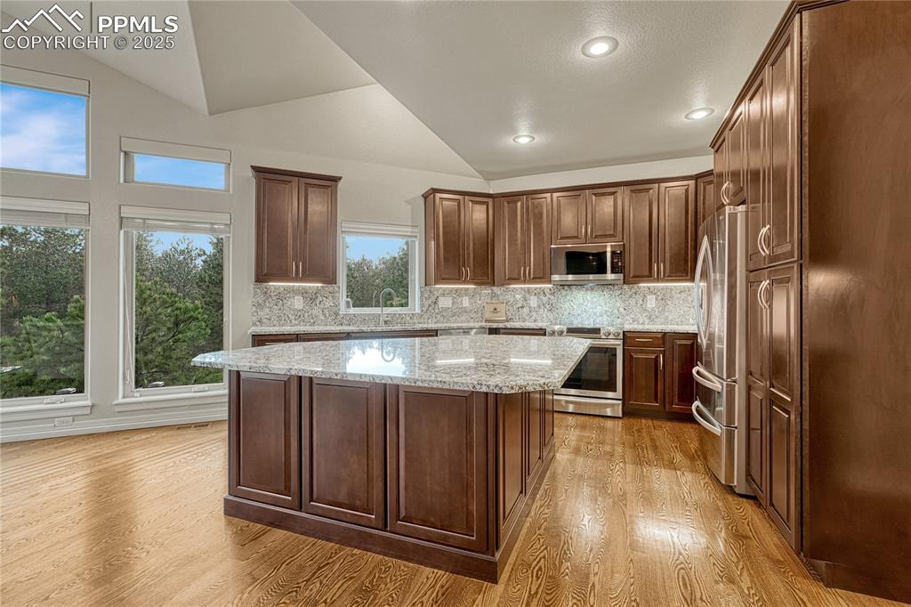 Colorado Springs, Colorado, 80908, United States, ,5 BathroomsBathrooms,Residential,Active,1831816
