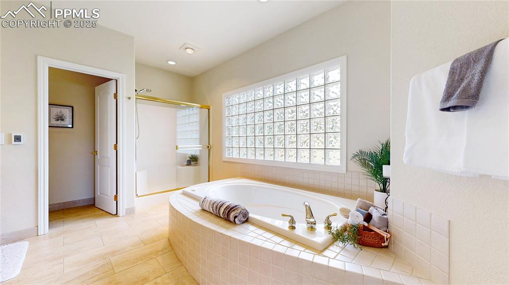 Littleton, Colorado, 80125, United States, 4 Bedrooms Bedrooms, ,4 BathroomsBathrooms,Residential,Active,1945275