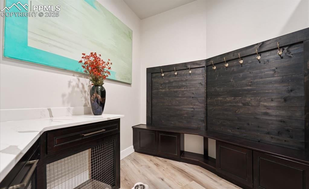 Colorado Springs, Colorado, 80908, United States, 5 Bedrooms Bedrooms, ,6 BathroomsBathrooms,Residential,Active,1936163