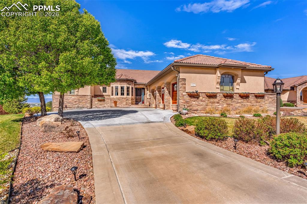 Pueblo, Colorado, 81001, United States, 4 Bedrooms Bedrooms, ,5 BathroomsBathrooms,Residential,Active,2043818