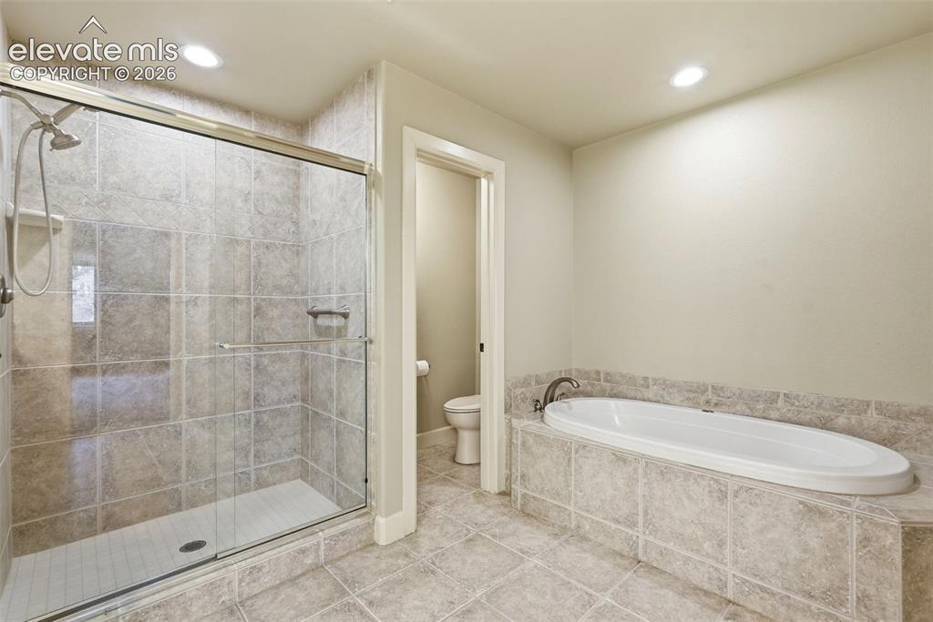 Colorado Springs, Colorado, 80906, United States, 2 Bedrooms Bedrooms, ,4 BathroomsBathrooms,Residential,Active,2052139