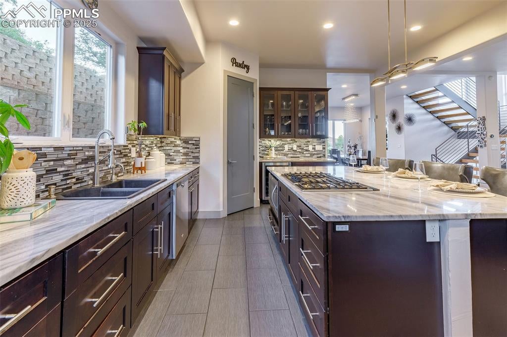 Manitou Springs, Colorado, 80829, United States, 3 Bedrooms Bedrooms, ,3 BathroomsBathrooms,Residential,Active,1992234