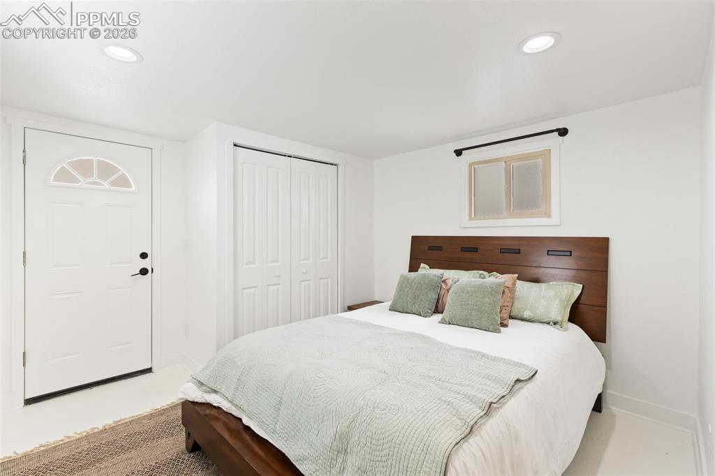 Colorado Springs, Colorado, 80903, United States, 2 Bedrooms Bedrooms, ,2 BathroomsBathrooms,Residential,Active,2045029