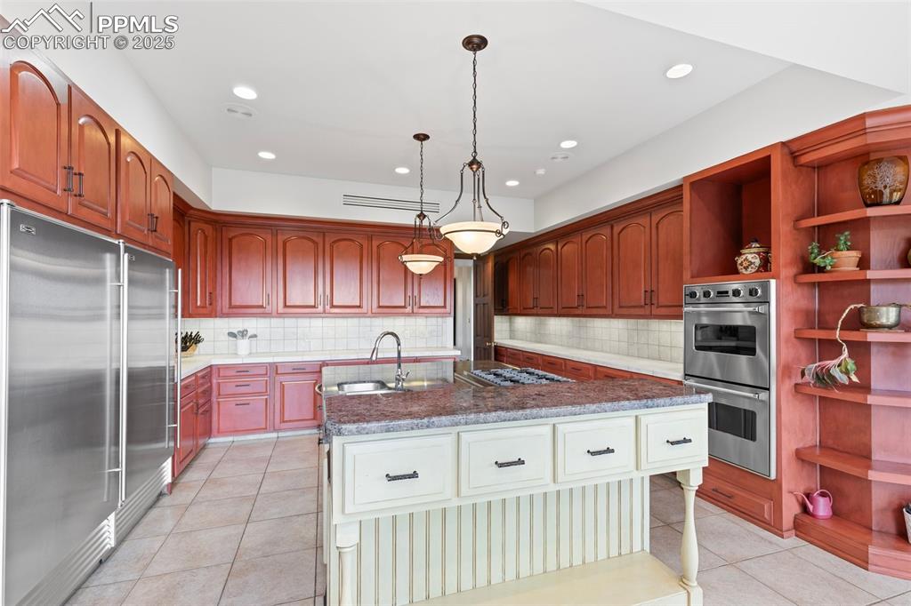 Colorado Springs, Colorado, 80906, United States, ,6 BathroomsBathrooms,Residential,Active,1823998
