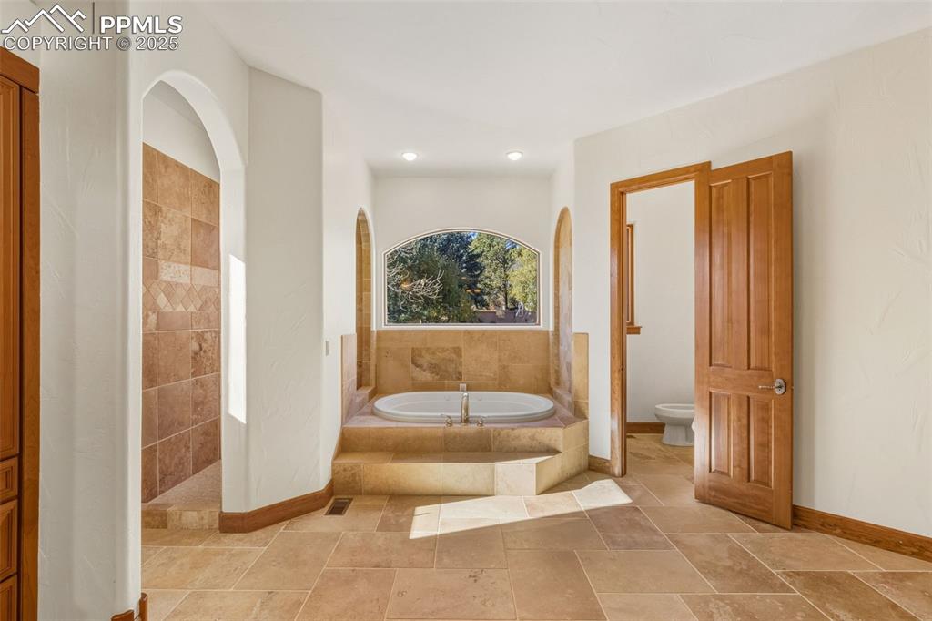 Colorado Springs, Colorado, 80906, United States, 5 Bedrooms Bedrooms, ,8 BathroomsBathrooms,Residential,Active,1992319