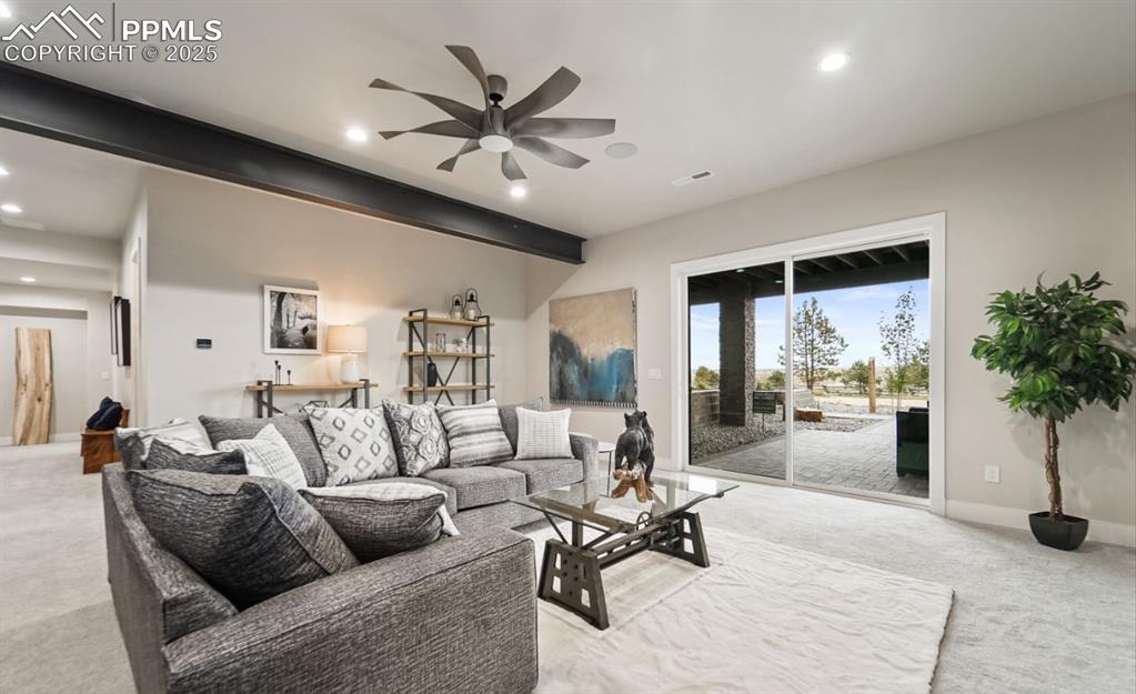 Colorado Springs, Colorado, 80908, United States, 5 Bedrooms Bedrooms, ,6 BathroomsBathrooms,Residential,Active,1936163