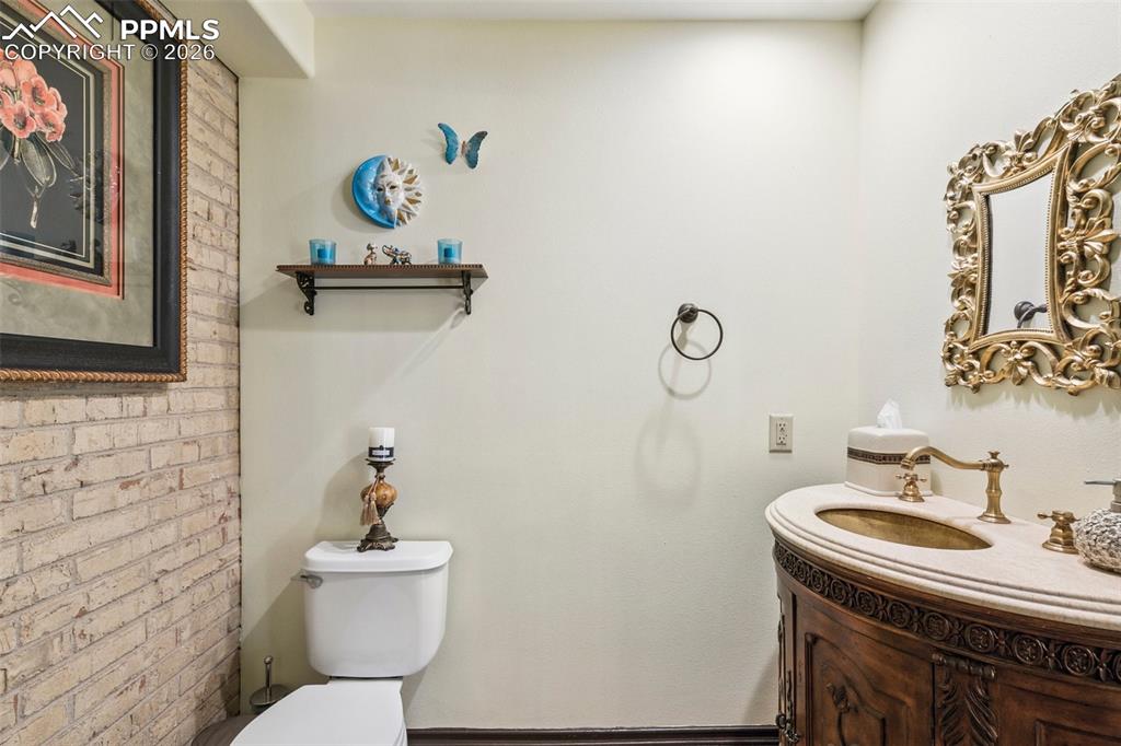 Colorado Springs, Colorado, 80906, United States, 5 Bedrooms Bedrooms, ,6 BathroomsBathrooms,Residential,Active,2014578