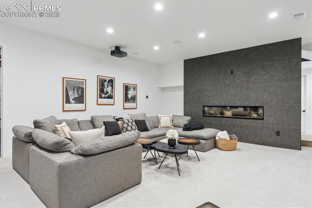 Franktown, Colorado, 80116, United States, 4 Bedrooms Bedrooms, ,5 BathroomsBathrooms,Residential,Active,1968385