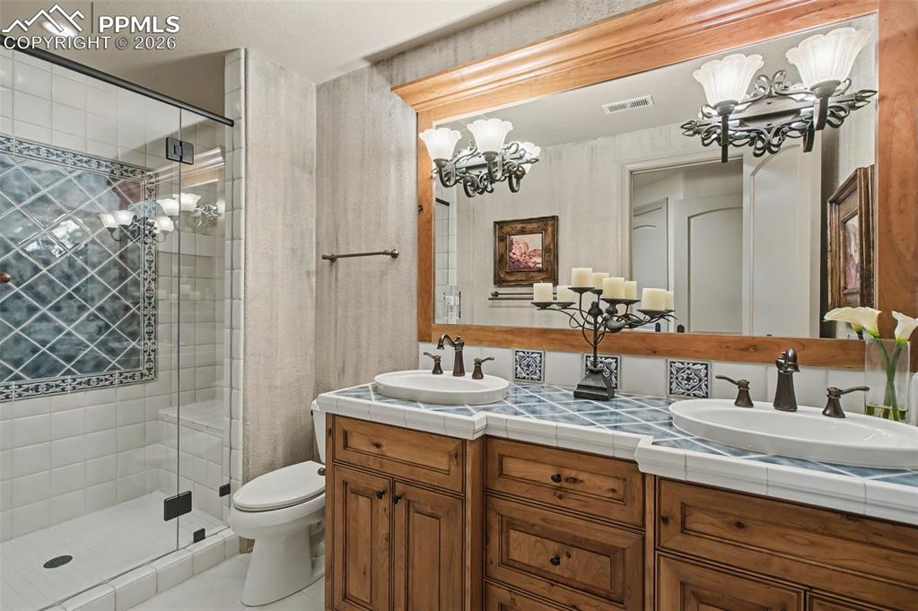 Colorado Springs, Colorado, 80906, United States, 5 Bedrooms Bedrooms, ,7 BathroomsBathrooms,Residential,Active,2017120