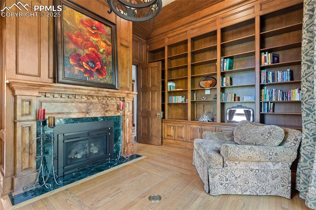 Colorado Springs, Colorado, 80906, United States, ,6 BathroomsBathrooms,Residential,Active,1823998