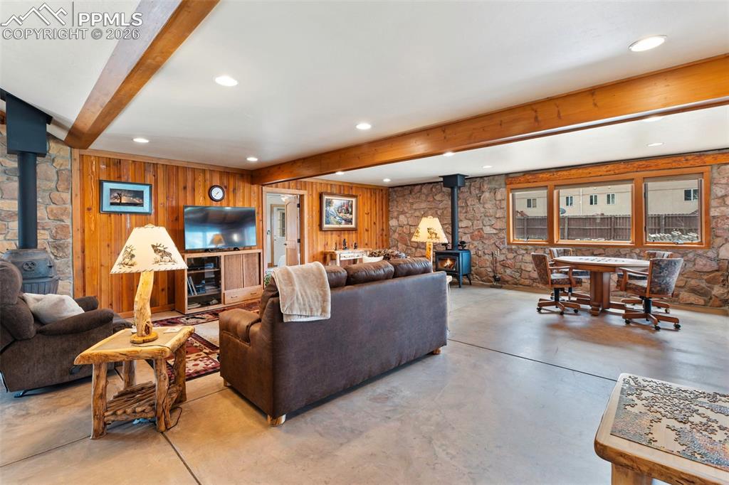 Woodland Park, Colorado, 80863, United States, 2 Bedrooms Bedrooms, ,2 BathroomsBathrooms,Residential,Active,2042677