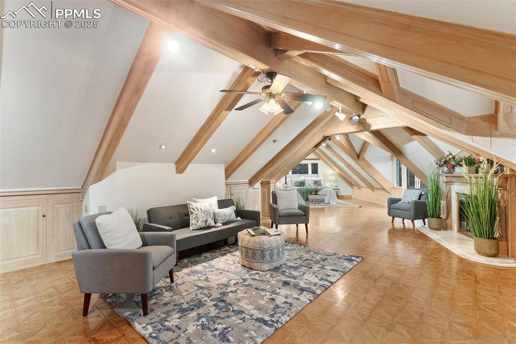 Colorado Springs, Colorado, 80906, United States, 5 Bedrooms Bedrooms, ,5 BathroomsBathrooms,Residential,Active,1998601