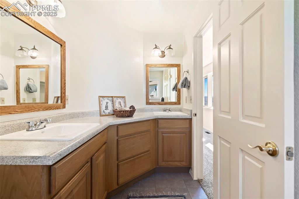 Monument, Colorado, 80132, United States, 4 Bedrooms Bedrooms, ,4 BathroomsBathrooms,Residential,Active,1992310