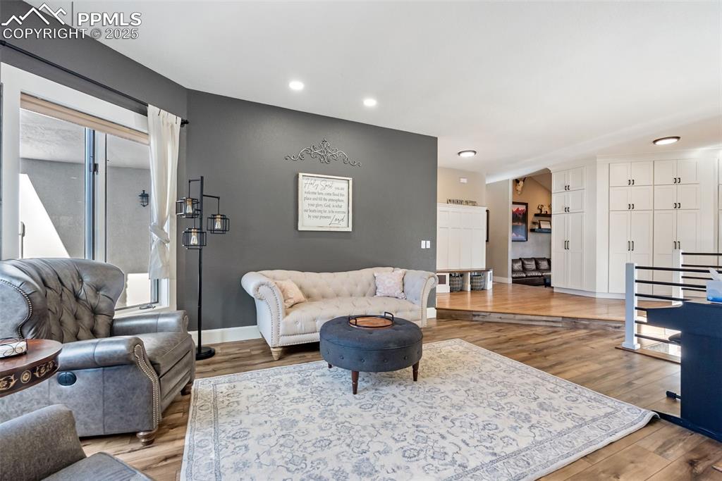 Monument, Colorado, 80132, United States, 6 Bedrooms Bedrooms, ,5 BathroomsBathrooms,Residential,Active,1992226