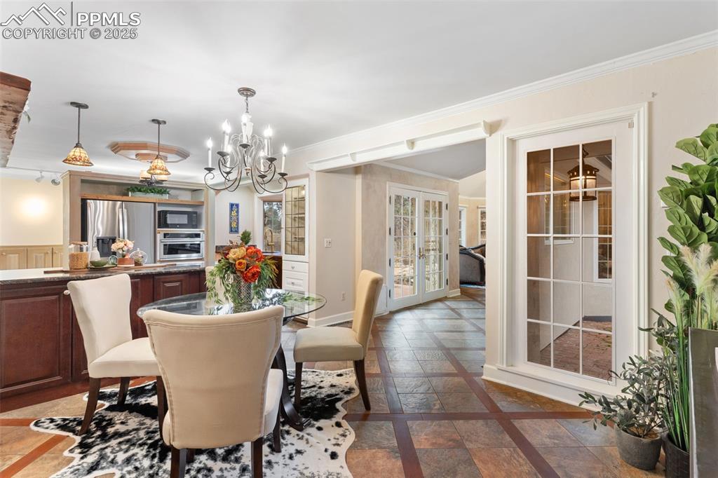 Colorado Springs, Colorado, 80906, United States, 5 Bedrooms Bedrooms, ,5 BathroomsBathrooms,Residential,Active,1998601