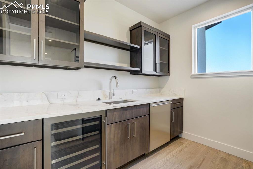 Colorado Springs, Colorado, 80921, United States, 5 Bedrooms Bedrooms, ,6 BathroomsBathrooms,Residential,Active,1992210