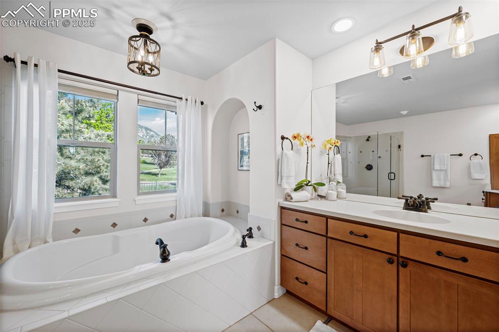Colorado Springs, Colorado, 80906, United States, 4 Bedrooms Bedrooms, ,4 BathroomsBathrooms,Residential,Active,1914792