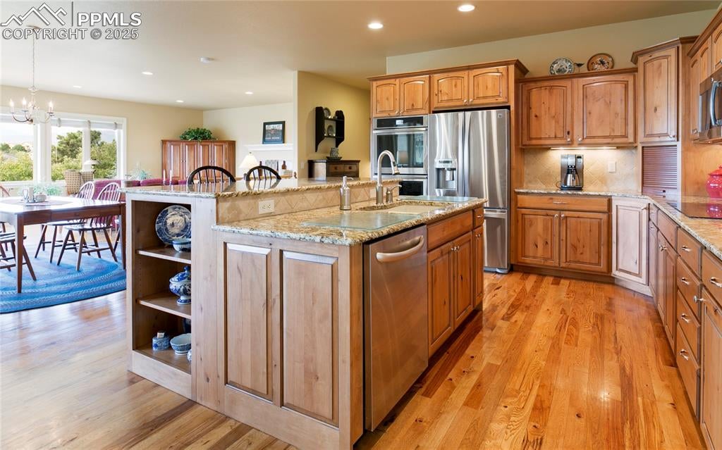 Colorado Springs, Colorado, 80918, United States, 5 Bedrooms Bedrooms, ,4 BathroomsBathrooms,Residential,Active,1909664