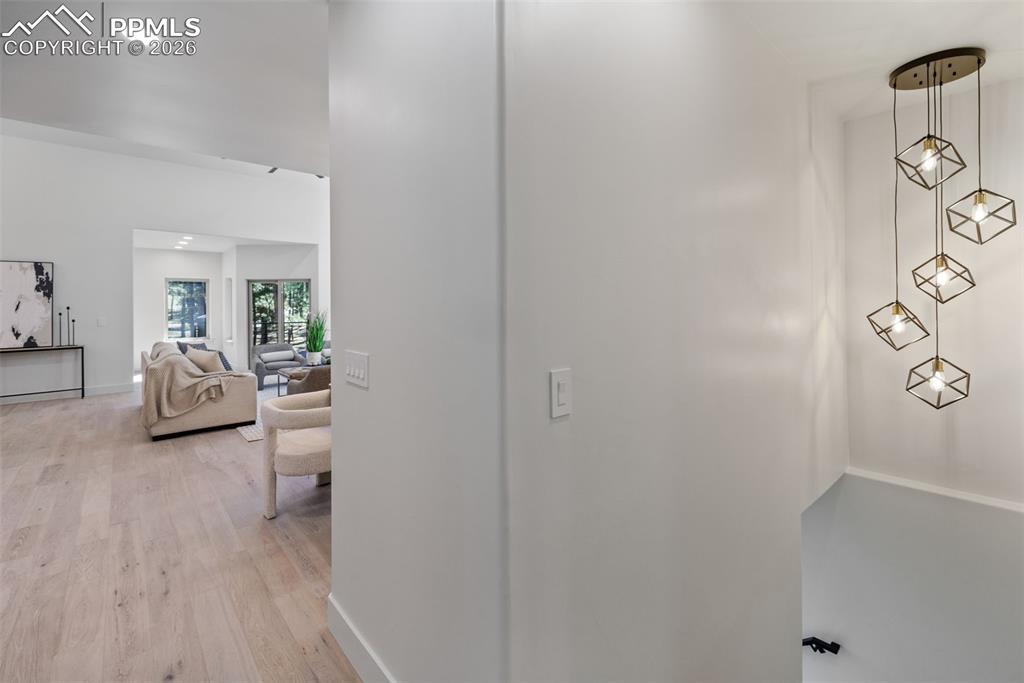 Colorado Springs, Colorado, 80908, United States, 4 Bedrooms Bedrooms, ,5 BathroomsBathrooms,Residential,Active,2014172