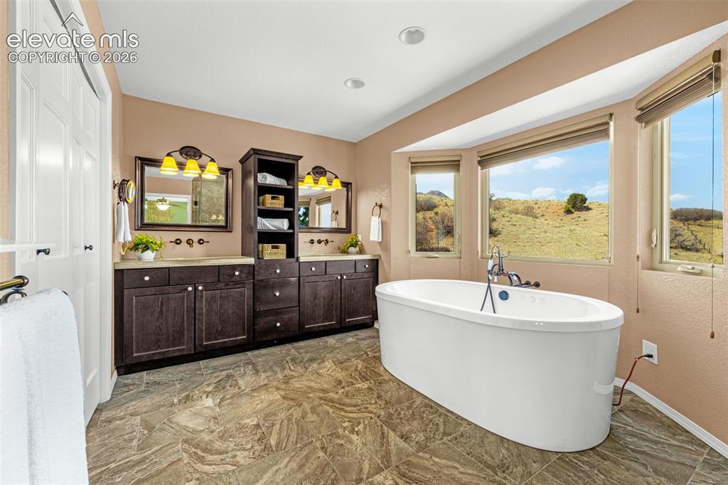 Colorado Springs, Colorado, 80919, United States, 4 Bedrooms Bedrooms, ,4 BathroomsBathrooms,Residential,Active,2052048