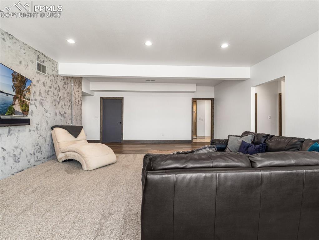 Beulah, Colorado, 81023, United States, 5 Bedrooms Bedrooms, ,5 BathroomsBathrooms,Residential,Active,1922547