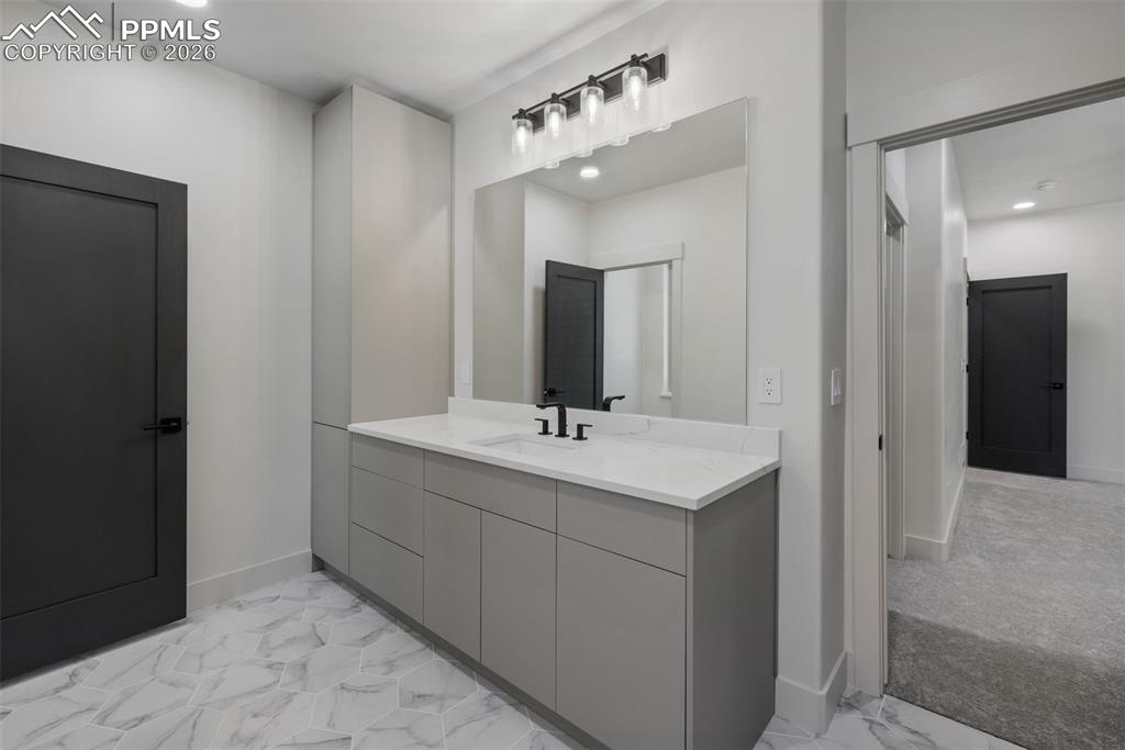 Colorado Springs, Colorado, 80908, United States, 4 Bedrooms Bedrooms, ,5 BathroomsBathrooms,Residential,Active,2014172