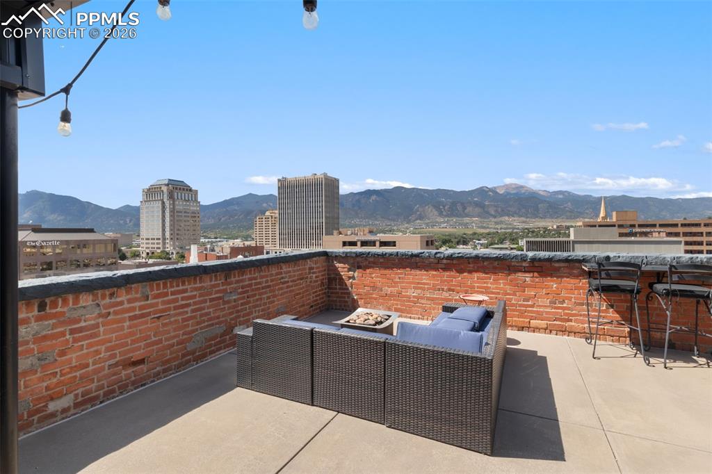 Colorado Springs, Colorado, 80903, United States, 3 Bedrooms Bedrooms, ,3 BathroomsBathrooms,Residential,Active,2010586