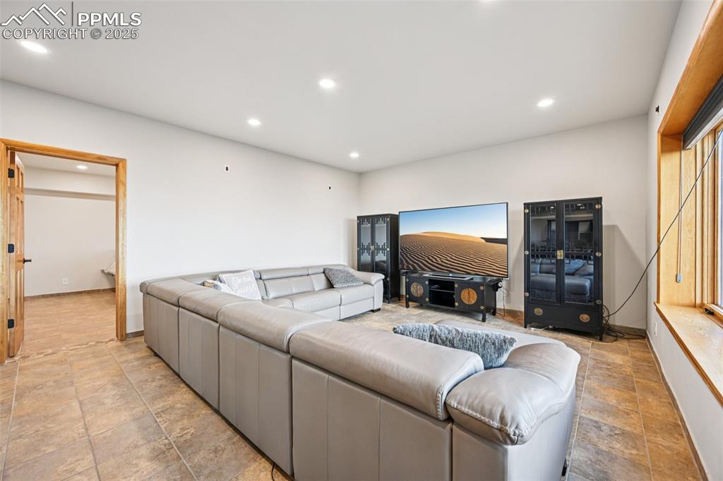 Manitou Springs, Colorado, 80829, United States, 6 Bedrooms Bedrooms, ,6 BathroomsBathrooms,Residential,Active,1997622