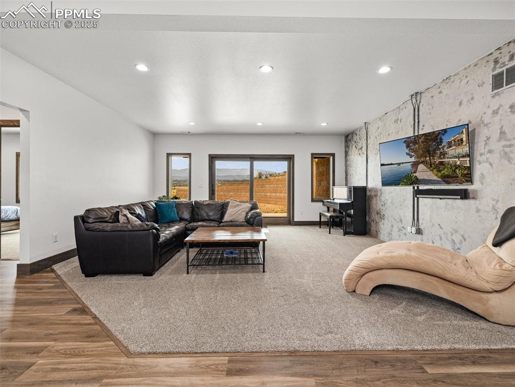 Beulah, Colorado, 81023, United States, 5 Bedrooms Bedrooms, ,5 BathroomsBathrooms,Residential,Active,1922547