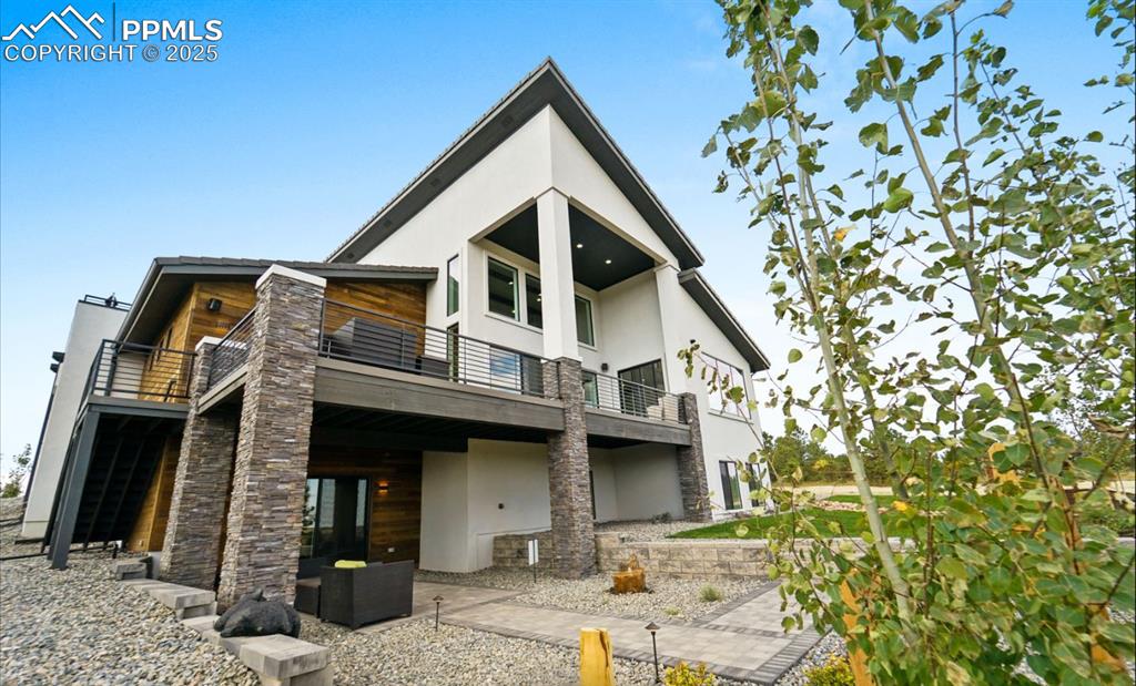 Colorado Springs, Colorado, 80908, United States, 5 Bedrooms Bedrooms, ,6 BathroomsBathrooms,Residential,Active,1936163