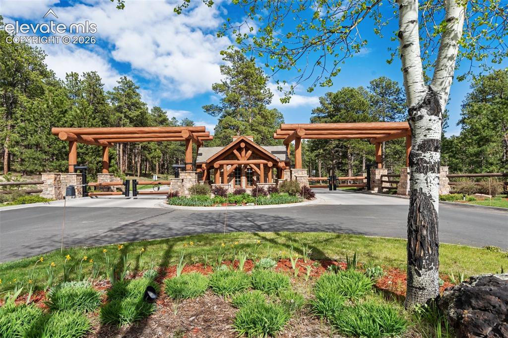 Colorado Springs, Colorado, 80908, United States, 6 Bedrooms Bedrooms, ,5 BathroomsBathrooms,Residential,Active,2045782