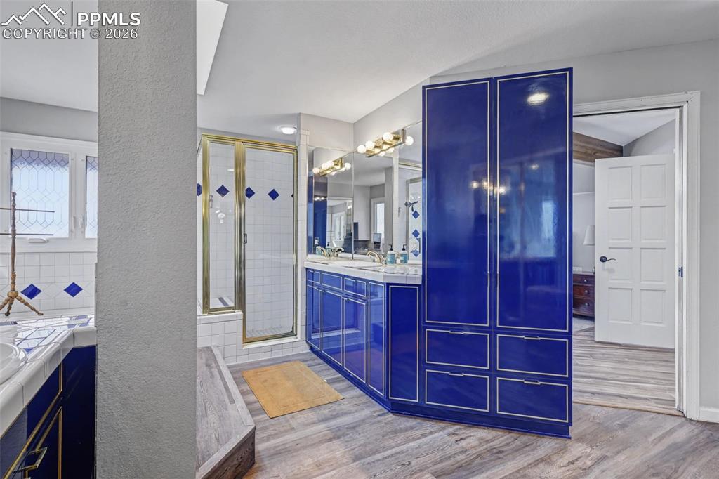 Colorado Springs, Colorado, 80906, United States, 5 Bedrooms Bedrooms, ,5 BathroomsBathrooms,Residential,Active,2014958