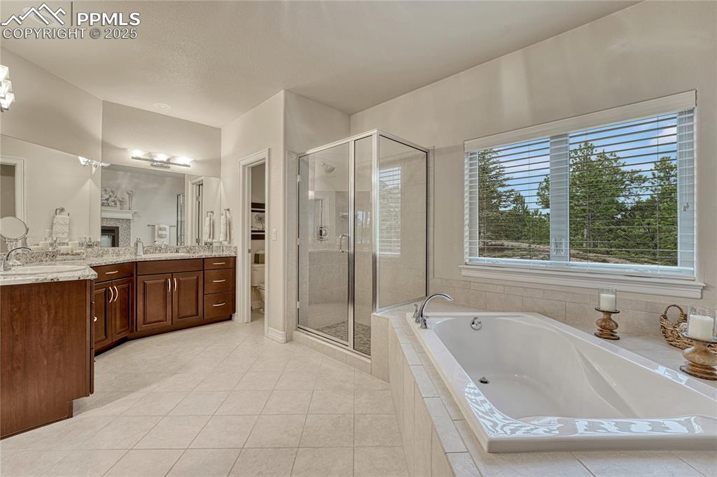 Colorado Springs, Colorado, 80908, United States, ,5 BathroomsBathrooms,Residential,Active,1831816