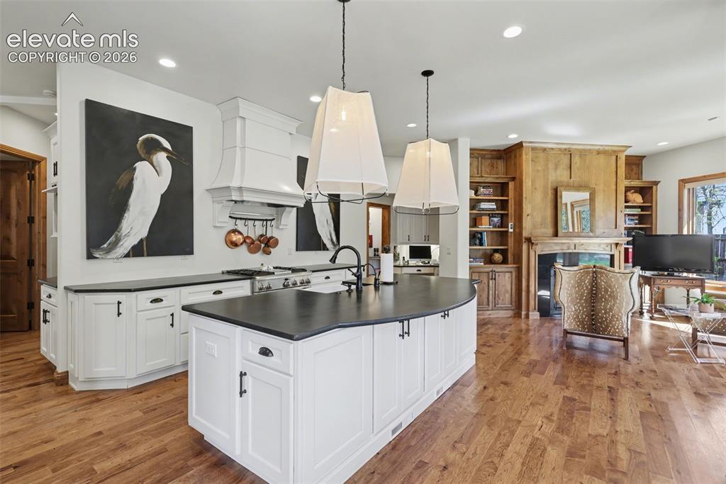 Colorado Springs, Colorado, 80906, United States, 2 Bedrooms Bedrooms, ,3 BathroomsBathrooms,Residential,Active,2045744