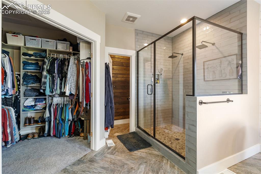 Monument, Colorado, 80132, United States, 6 Bedrooms Bedrooms, ,5 BathroomsBathrooms,Residential,Active,1992226