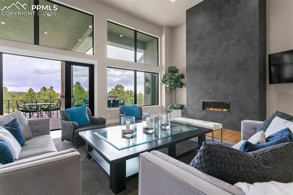 Monument, Colorado, 80132, United States, ,7 BathroomsBathrooms,Residential,Active,1843419