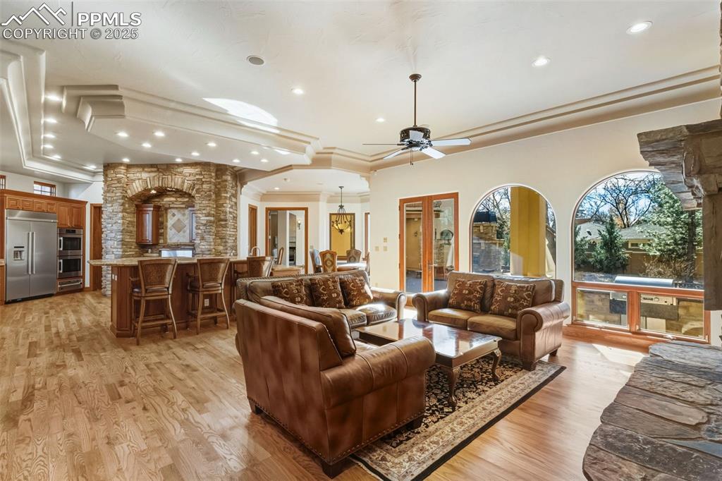 Colorado Springs, Colorado, 80906, United States, 5 Bedrooms Bedrooms, ,8 BathroomsBathrooms,Residential,Active,1992319