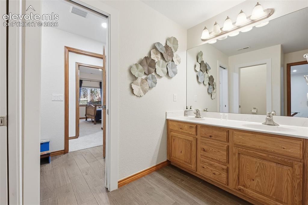 Colorado Springs, Colorado, 80908, United States, 6 Bedrooms Bedrooms, ,5 BathroomsBathrooms,Residential,Active,2045782